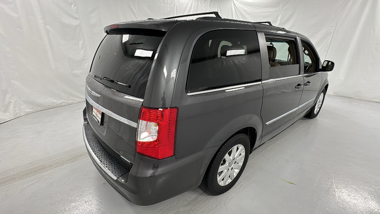 2016 Chrysler Town & Country Touring 3