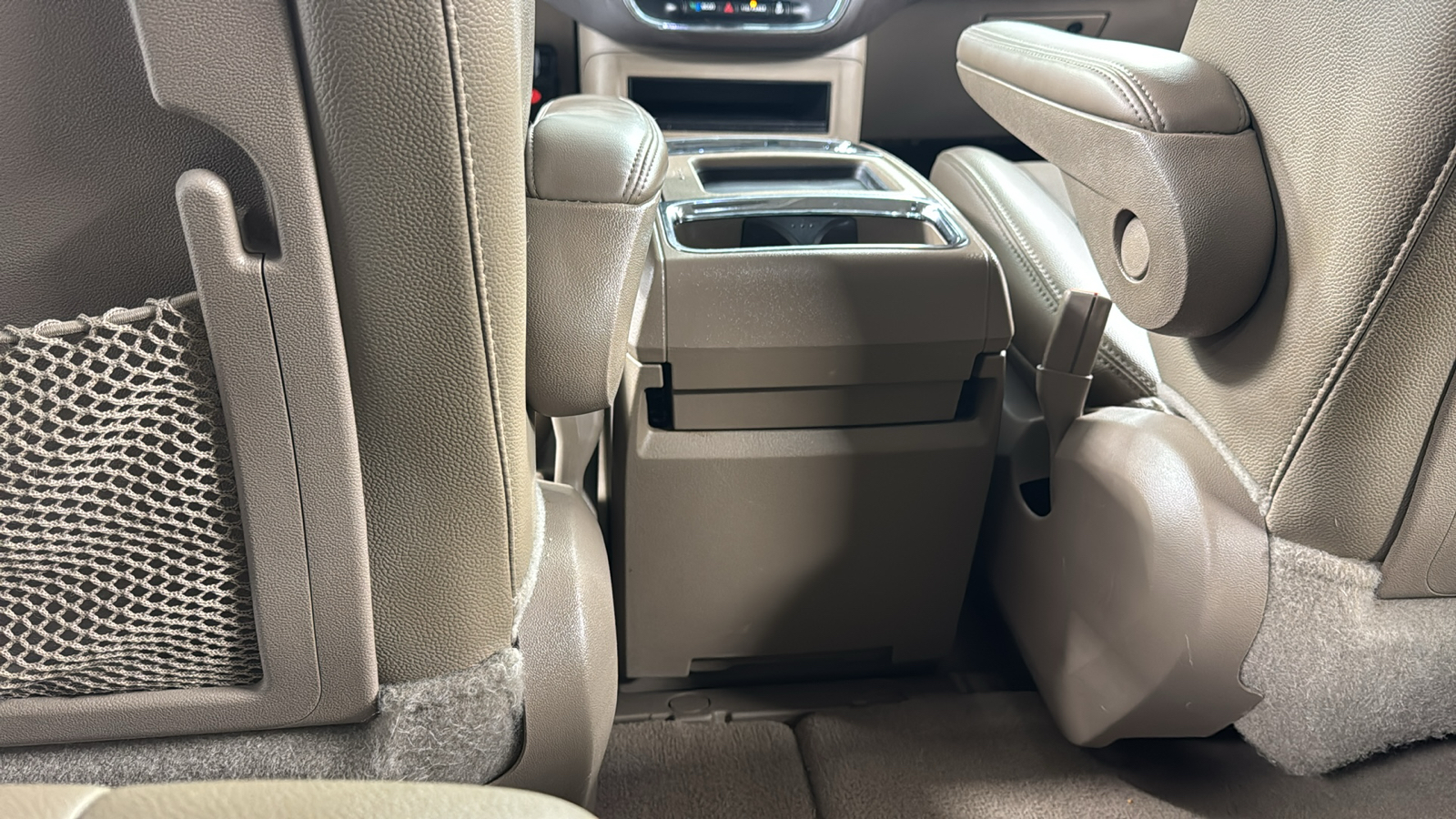 2016 Chrysler Town & Country Touring 42