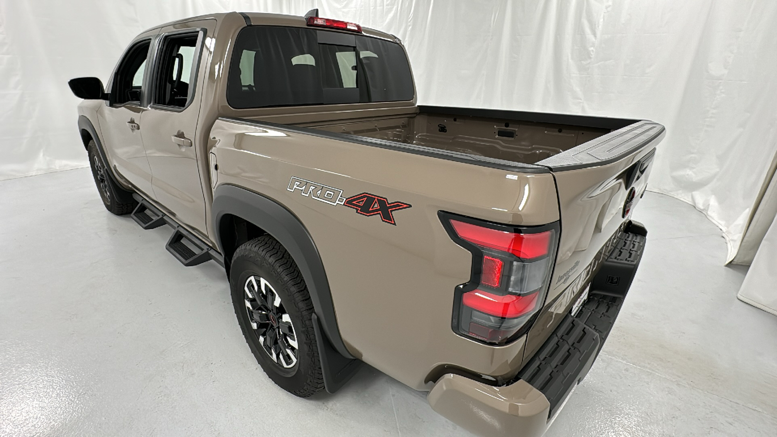 2024 Nissan Frontier PRO-4X 5