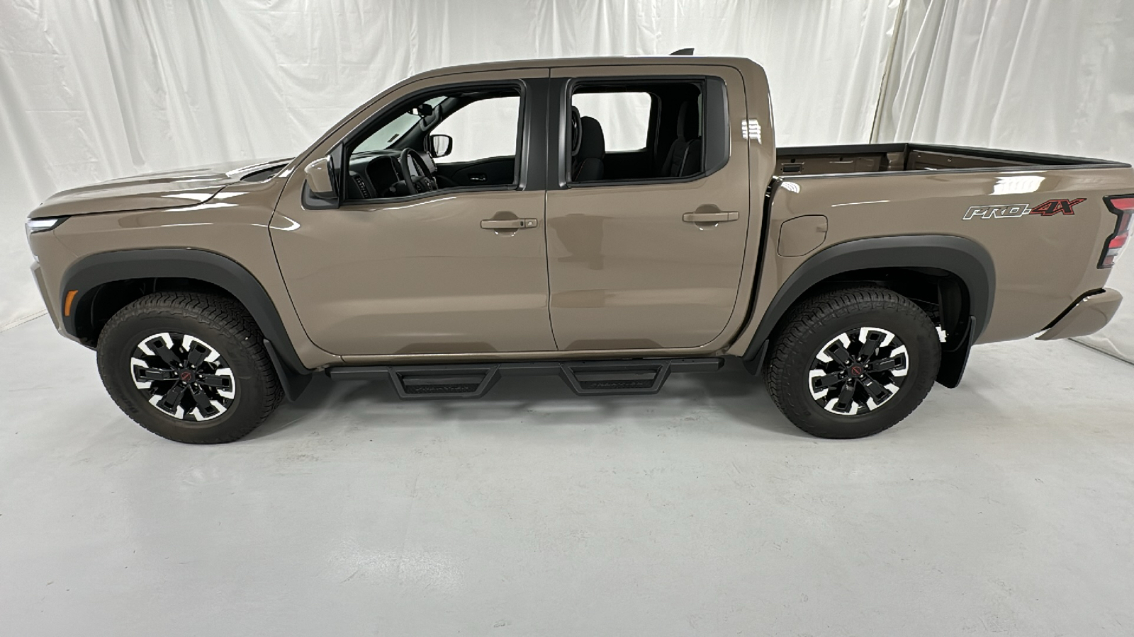 2024 Nissan Frontier PRO-4X 6