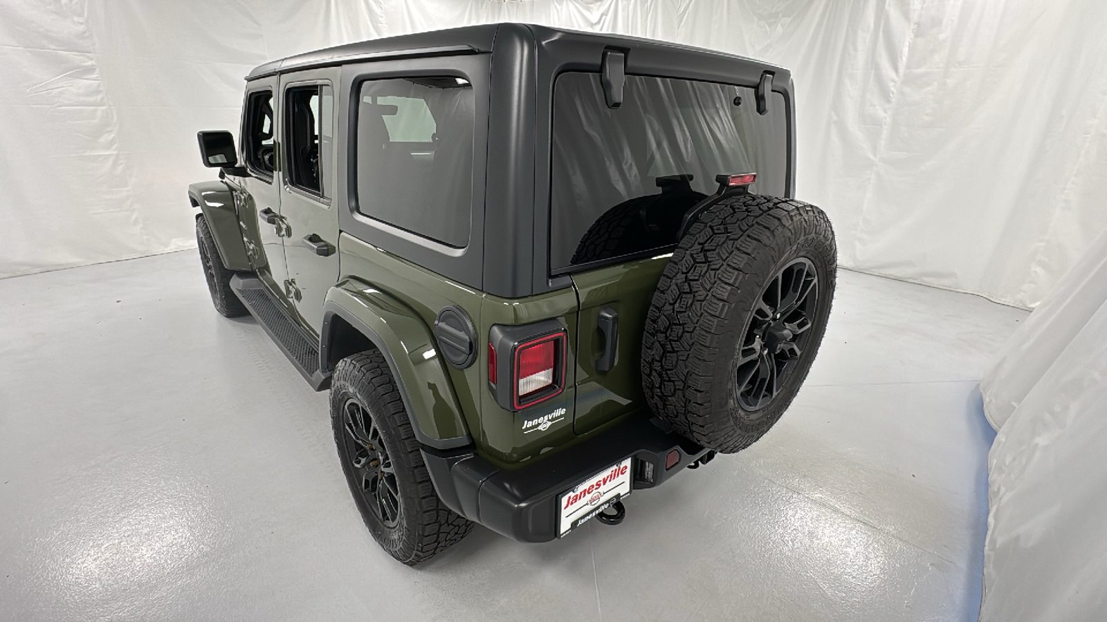 2021 Jeep Wrangler Unlimited Sahara 5