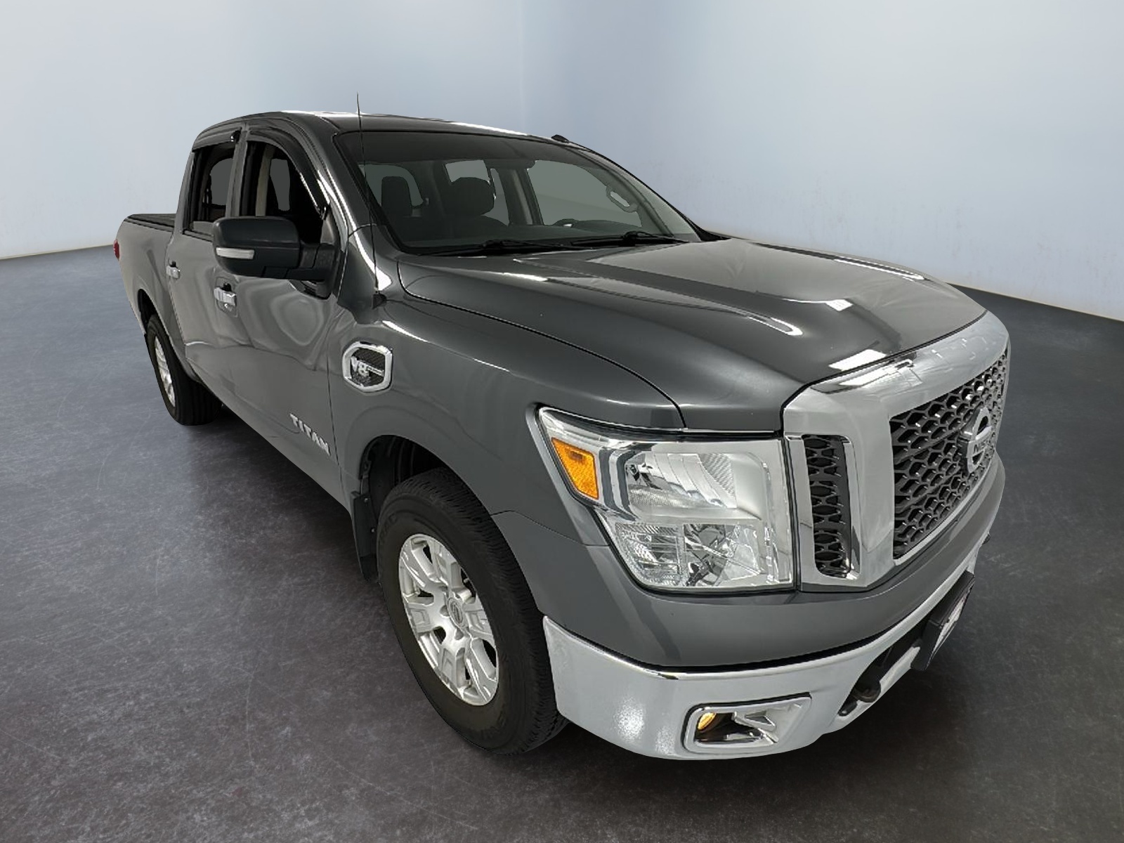 2017 Nissan Titan SV 1