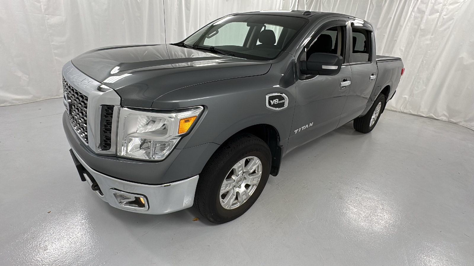 2017 Nissan Titan SV 7