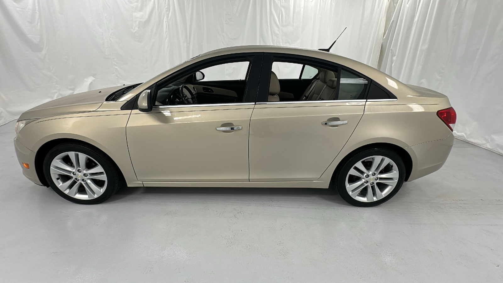 2011 Chevrolet Cruze LTZ 6