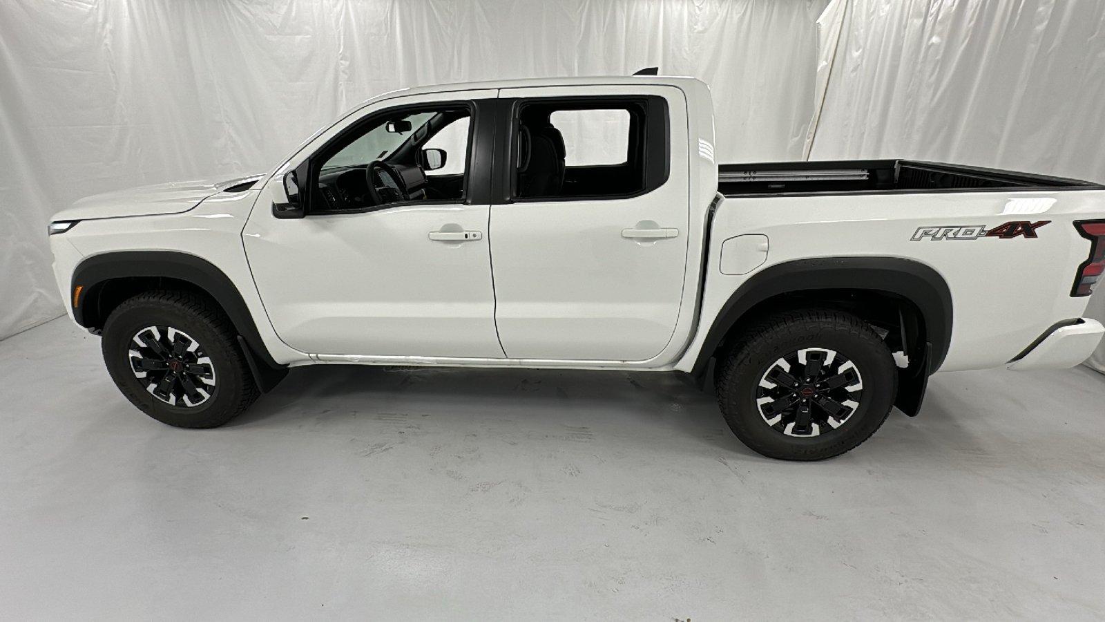 2024 Nissan Frontier PRO-4X 6