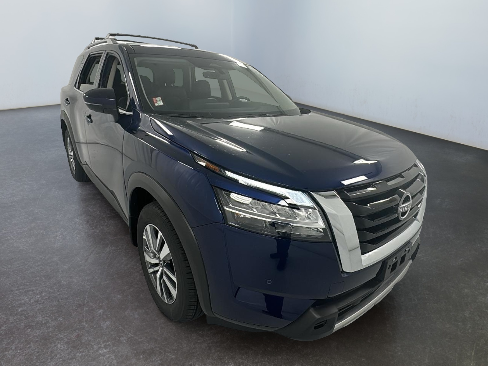 2024 Nissan Pathfinder SL 1