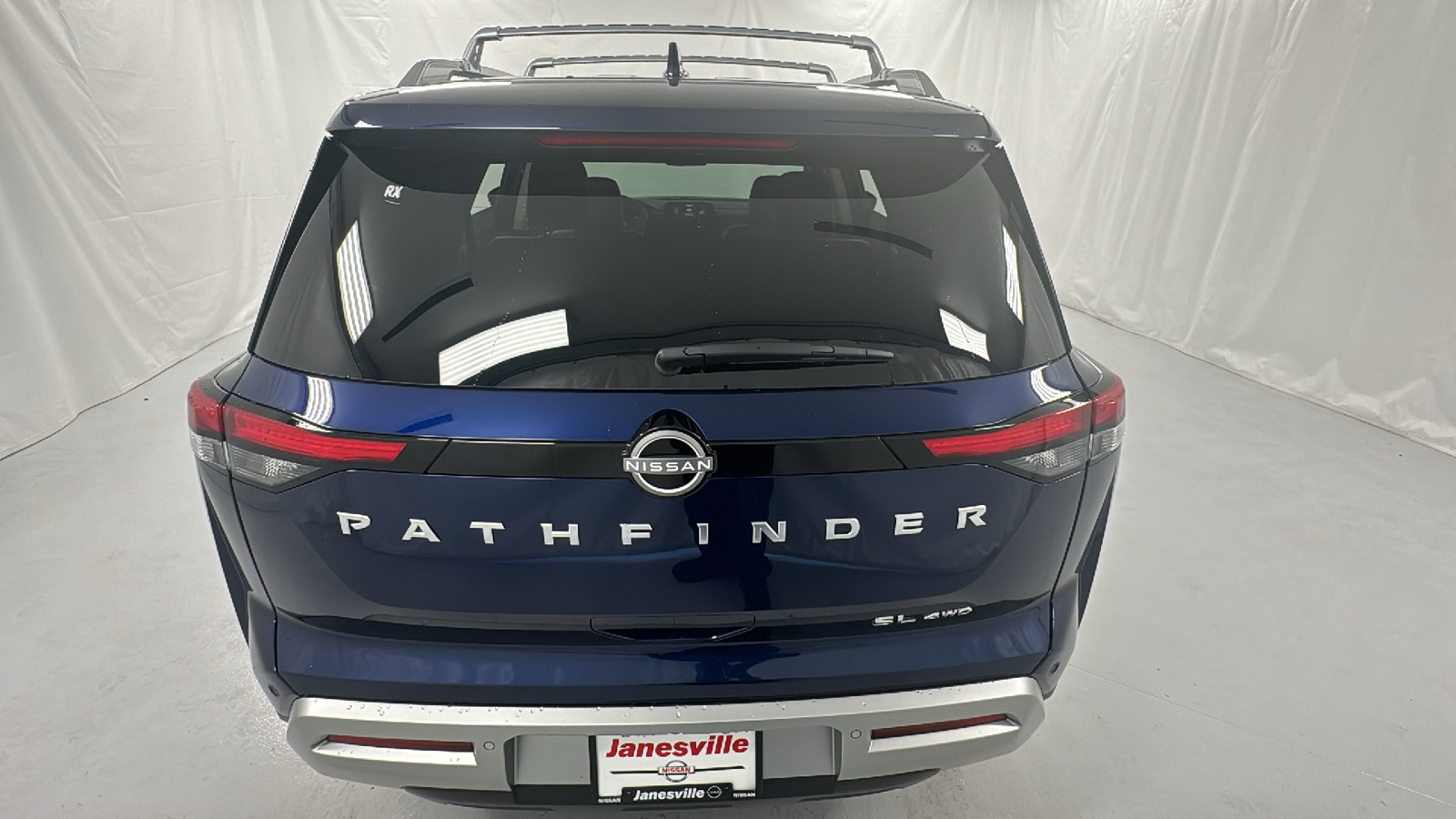 2024 Nissan Pathfinder SL 4