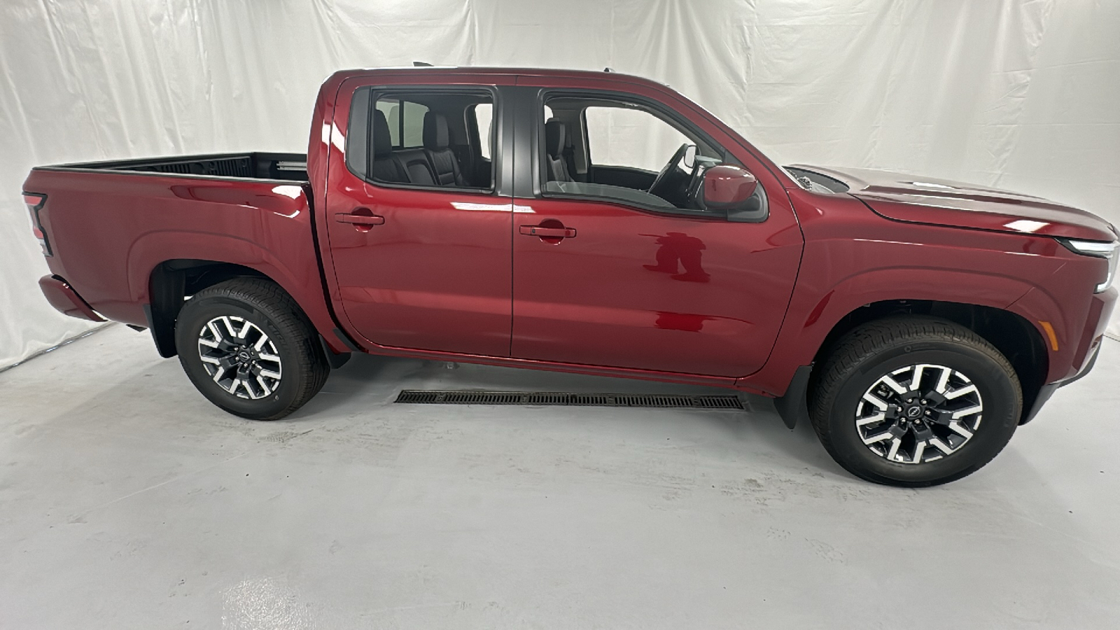 2024 Nissan Frontier SL 2