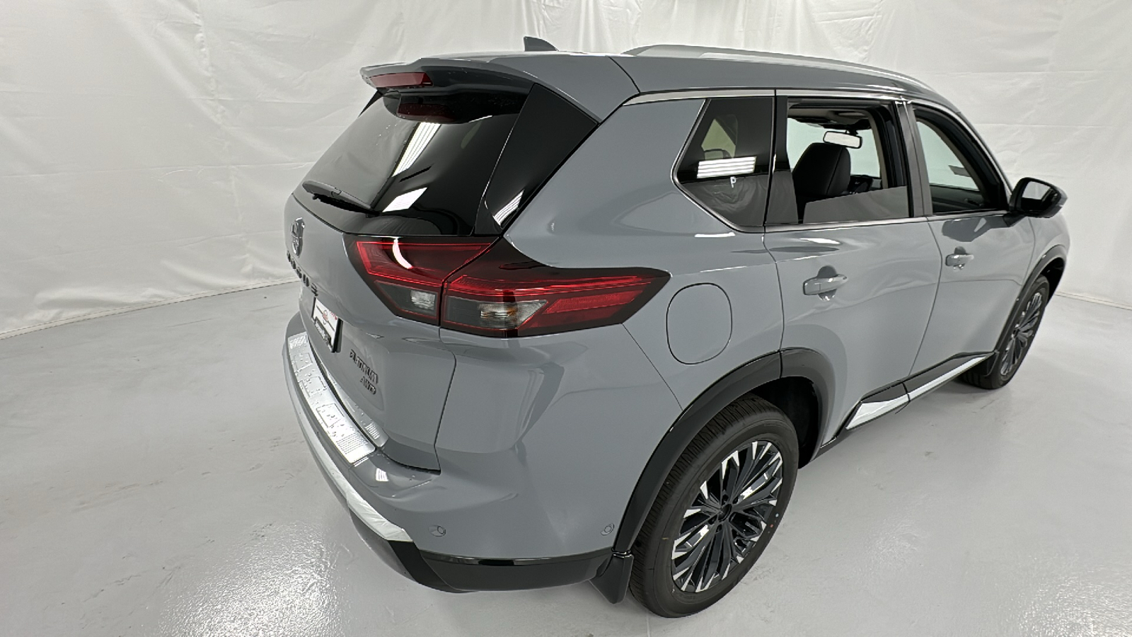 2024 Nissan Rogue Platinum 3