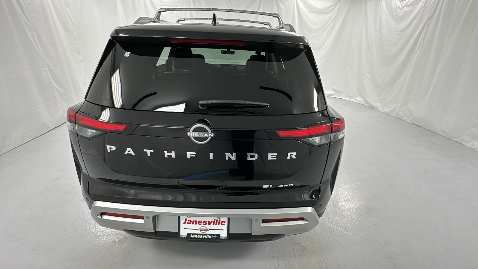 2024 Nissan Pathfinder SL 4