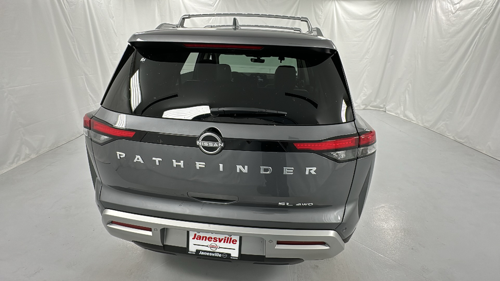 2024 Nissan Pathfinder SL 4