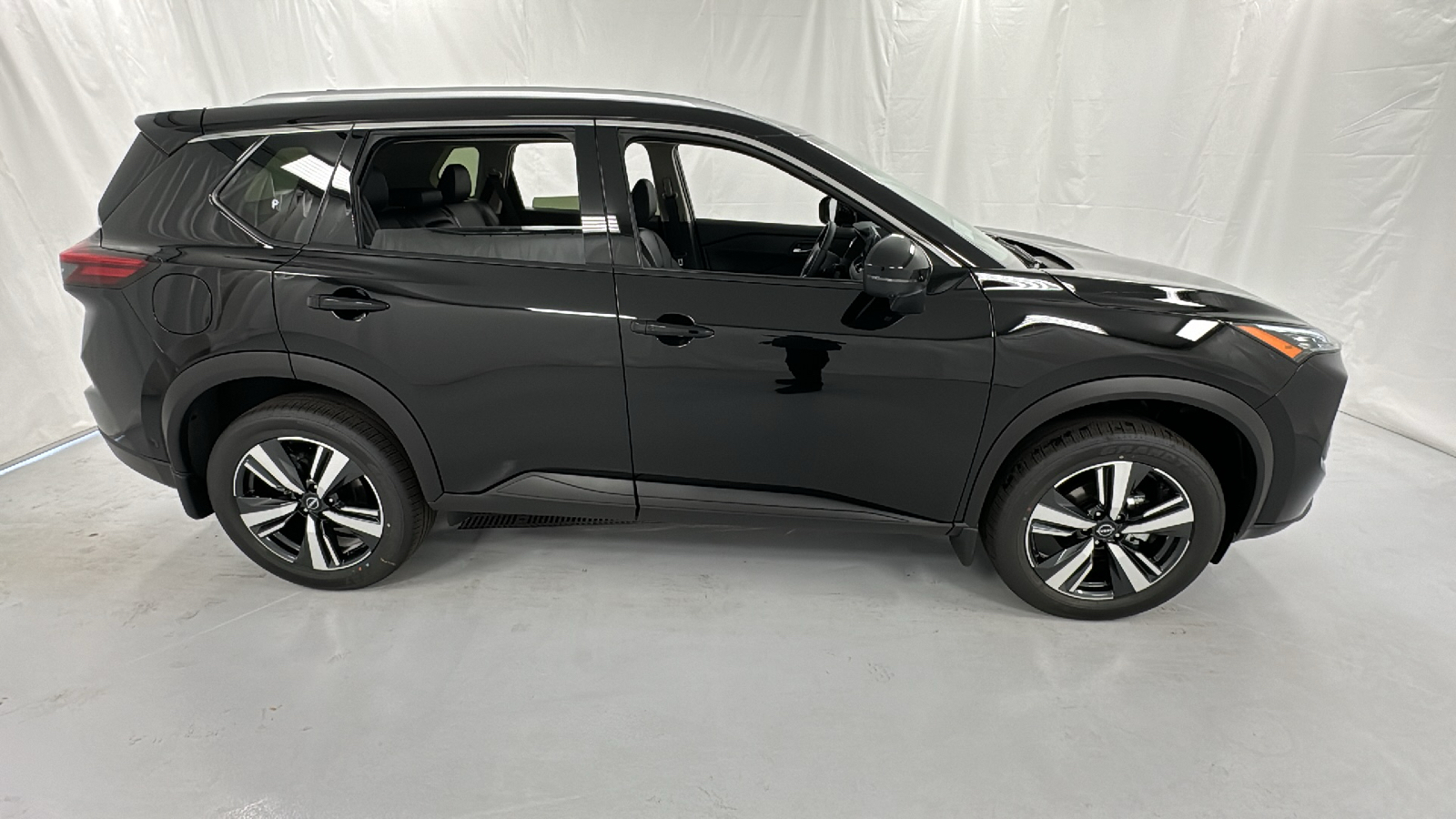 2024 Nissan Rogue SL 2