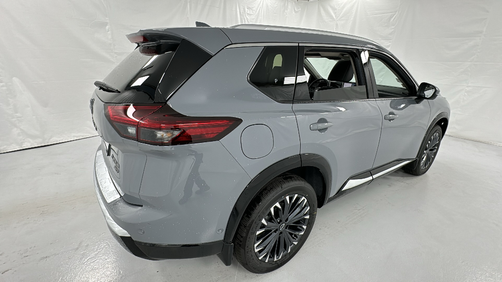 2024 Nissan Rogue Platinum 3