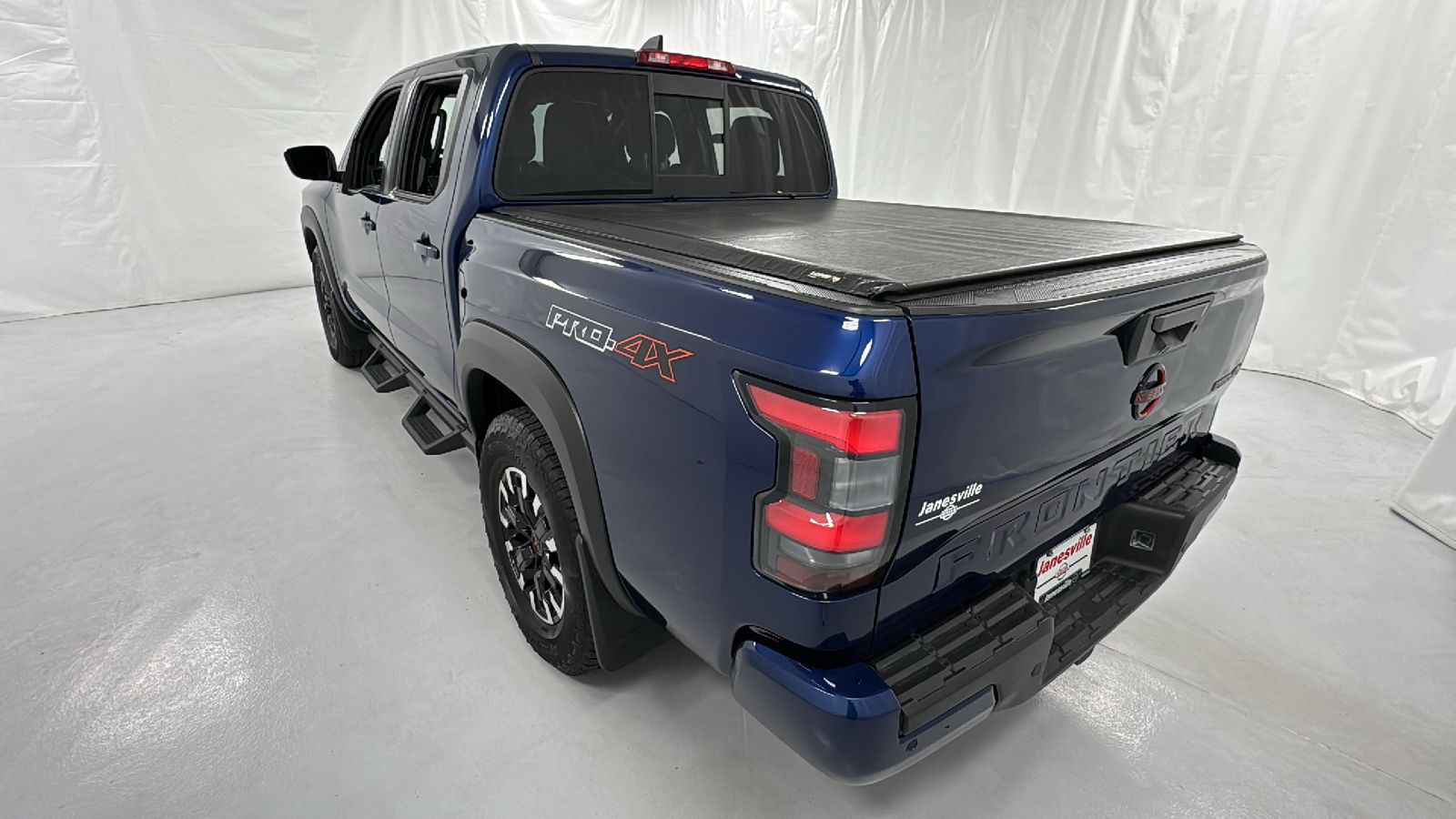 2022 Nissan Frontier PRO-4X 5