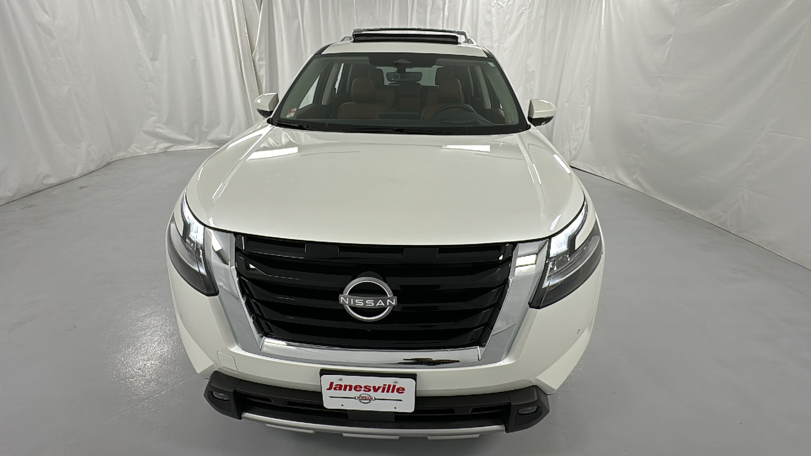 2024 Nissan Pathfinder Platinum 8