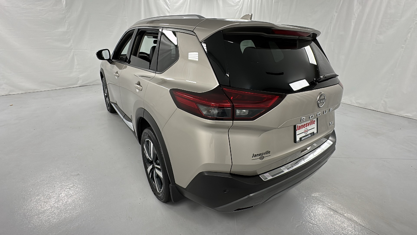 2022 Nissan Rogue SL 5