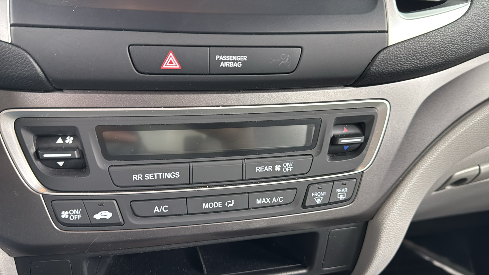 2019 Honda Pilot LX 28