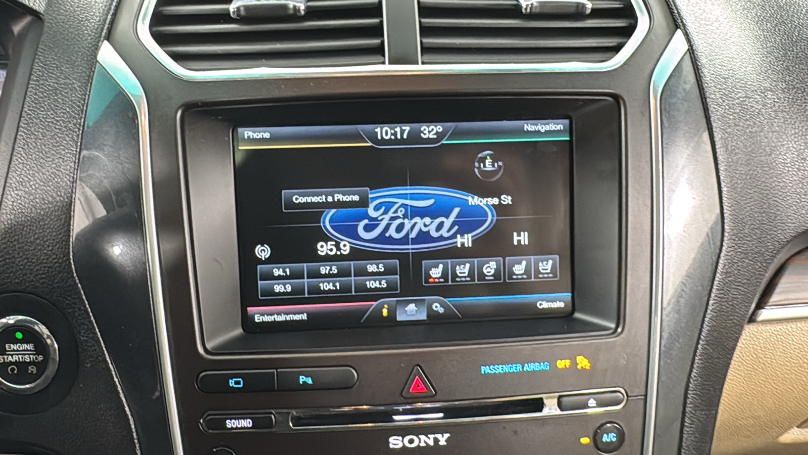 2016 Ford Explorer Limited 26