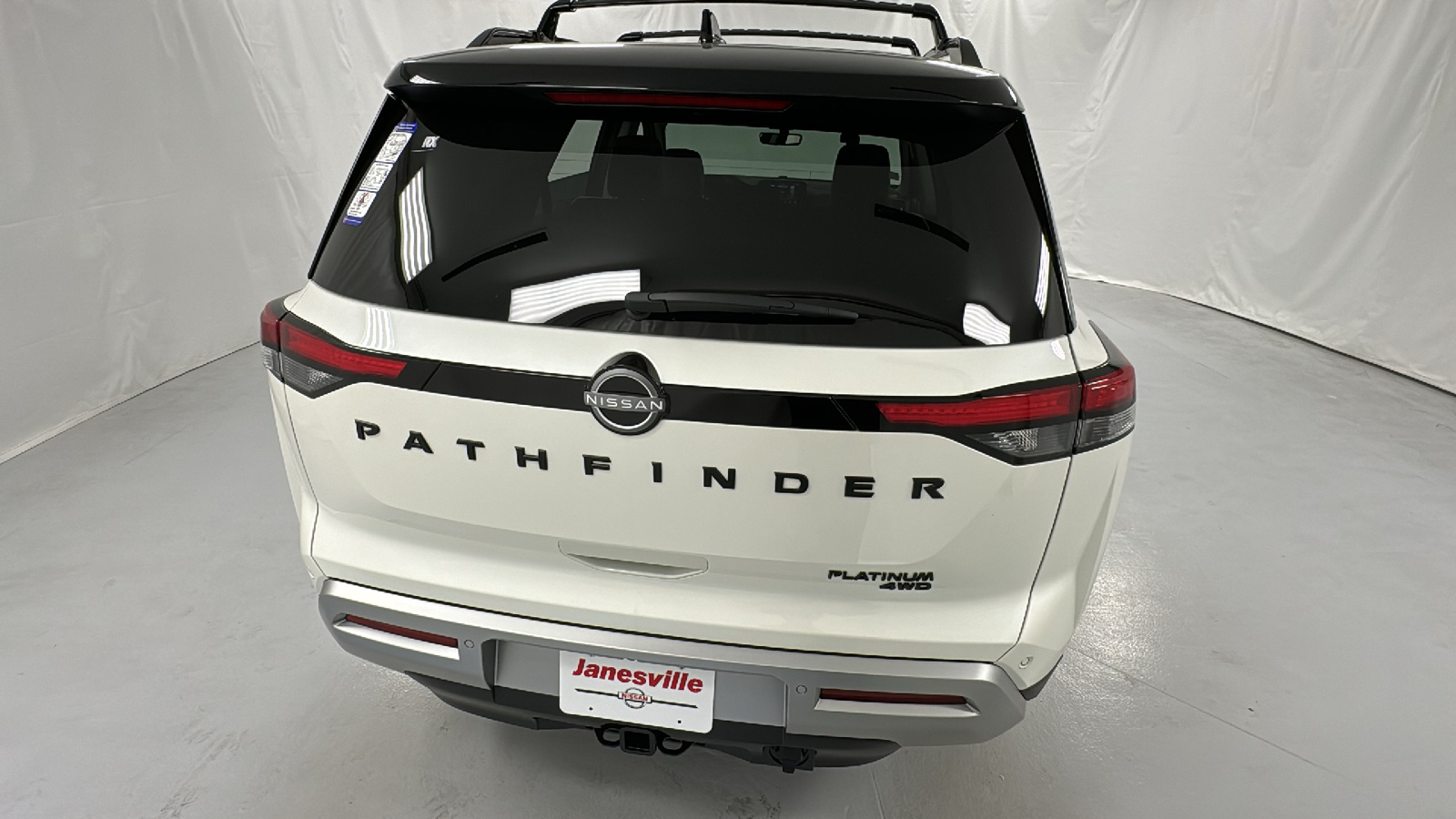 2024 Nissan Pathfinder Platinum 4