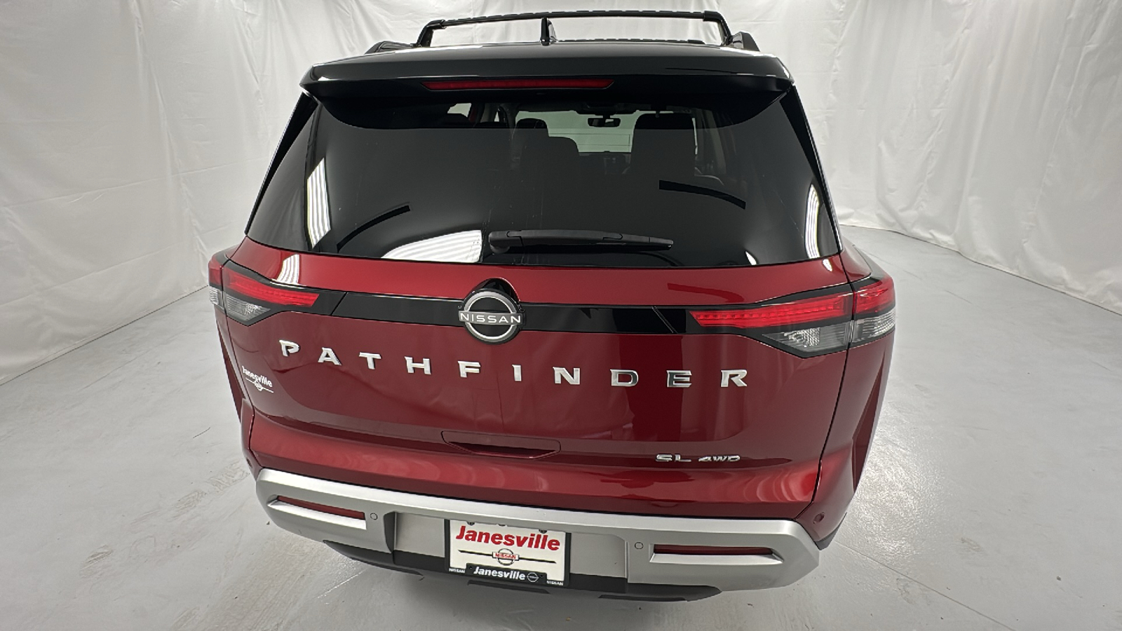 2023 Nissan Pathfinder SL 4