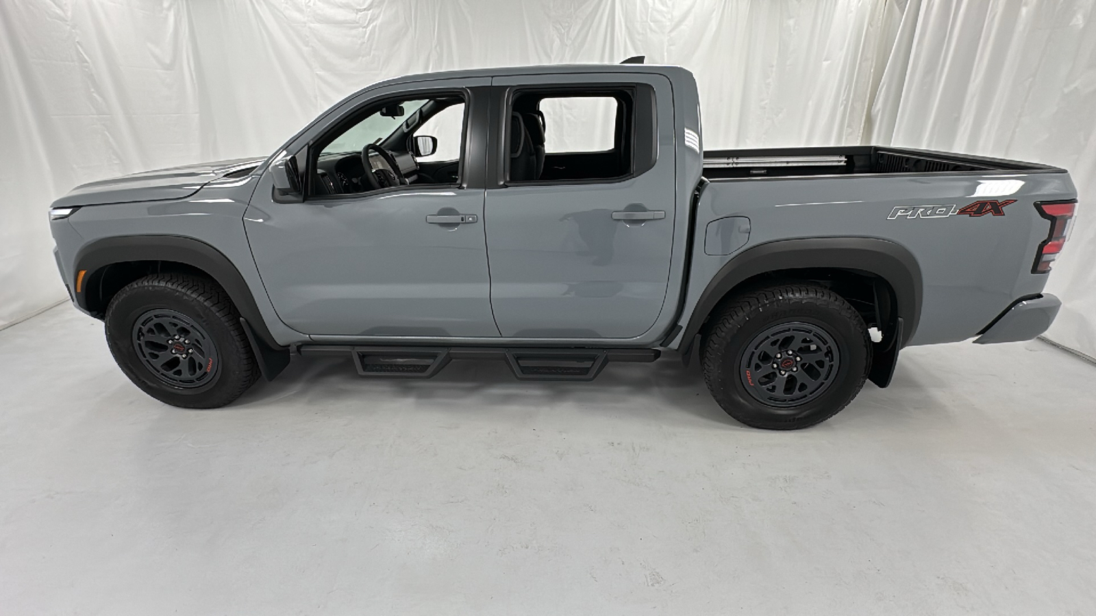 2025 Nissan Frontier PRO-4X 6