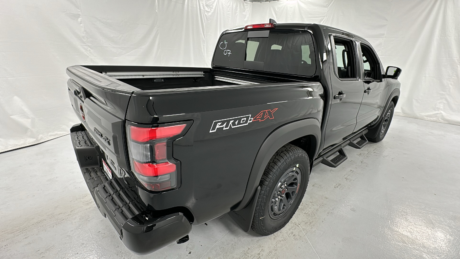 2025 Nissan Frontier PRO-4X 3