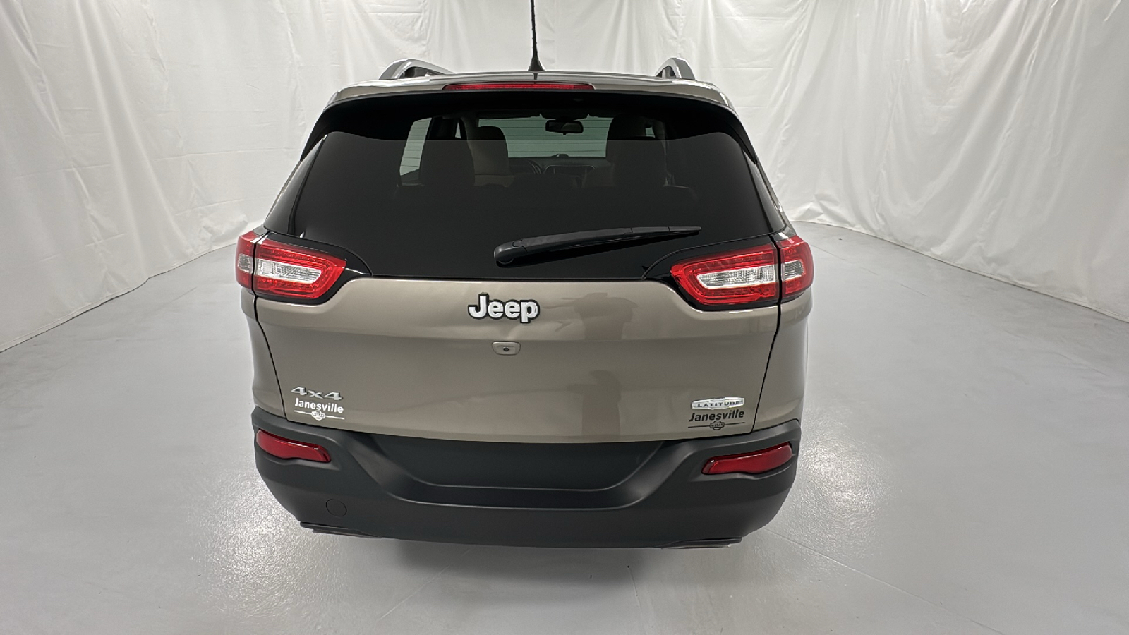 2016 Jeep Cherokee Latitude 4