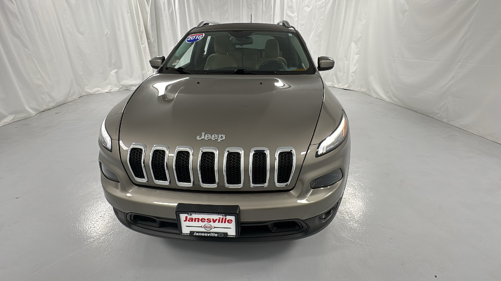 2016 Jeep Cherokee Latitude 8