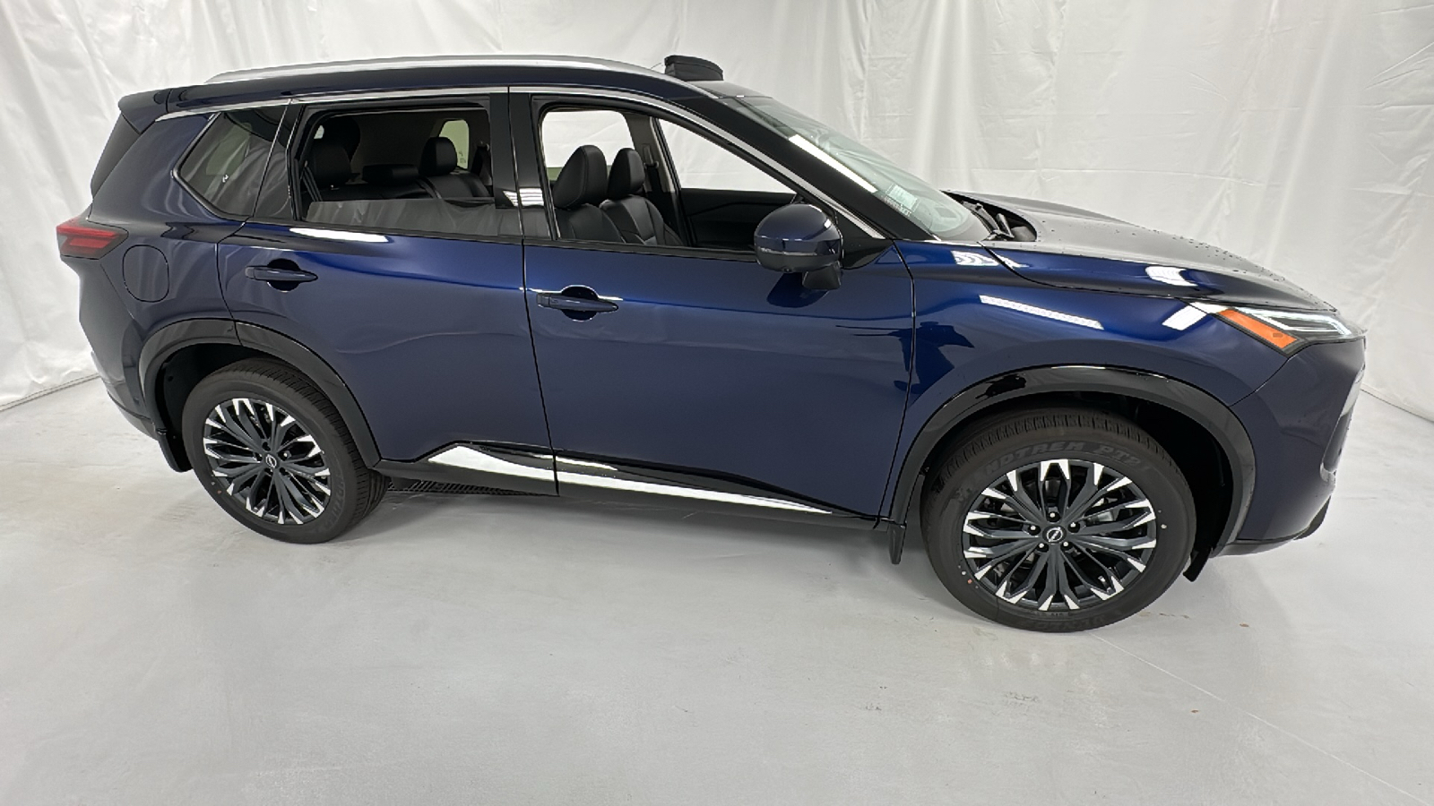 2024 Nissan Rogue Platinum 2