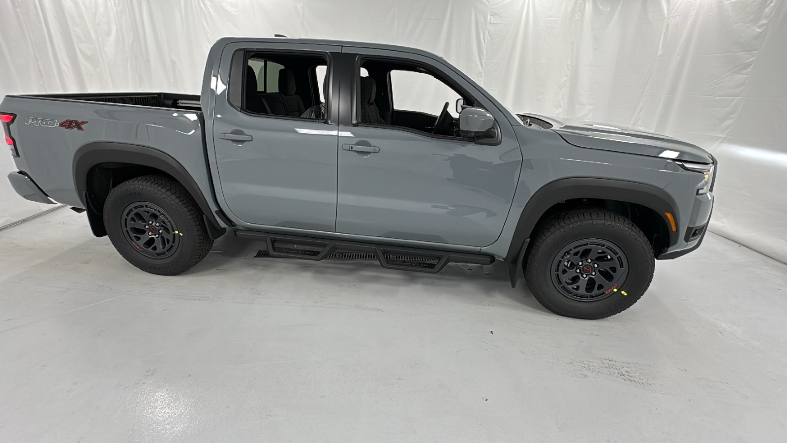 2025 Nissan Frontier PRO-4X 2