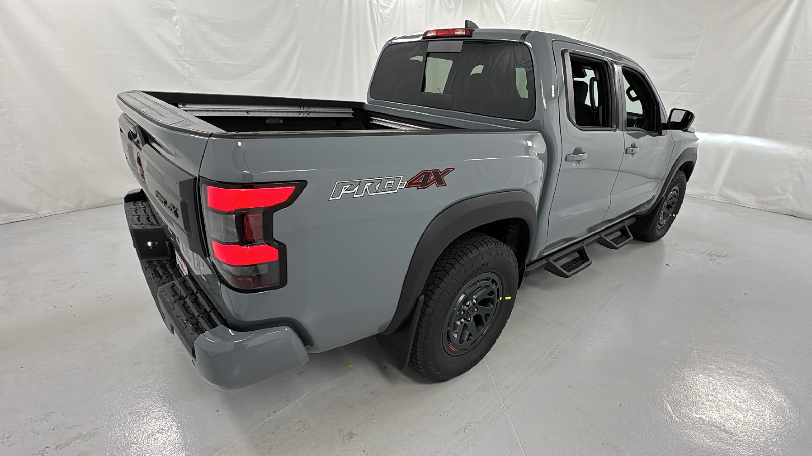 2025 Nissan Frontier PRO-4X 3