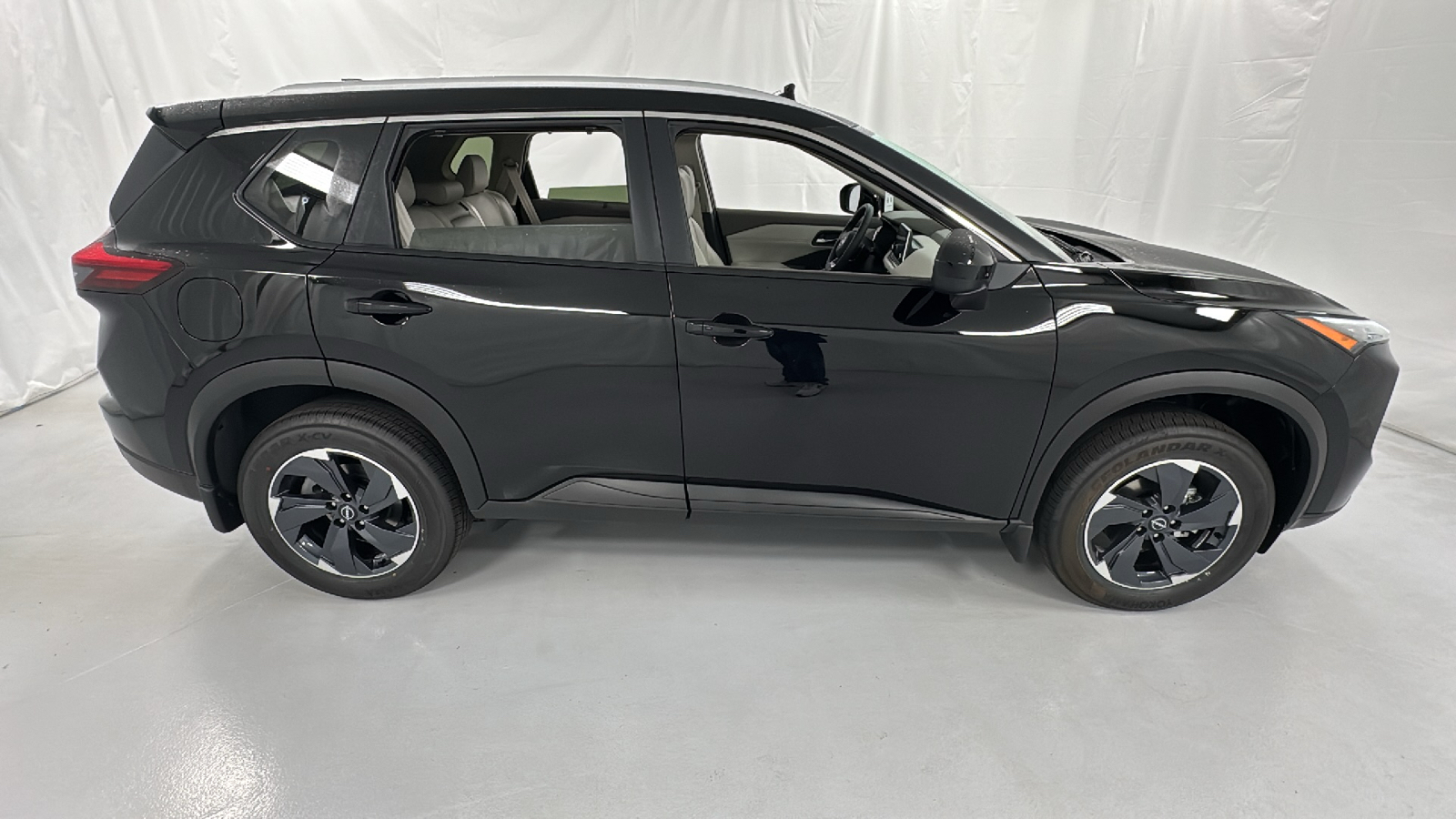 2024 Nissan Rogue SV 2