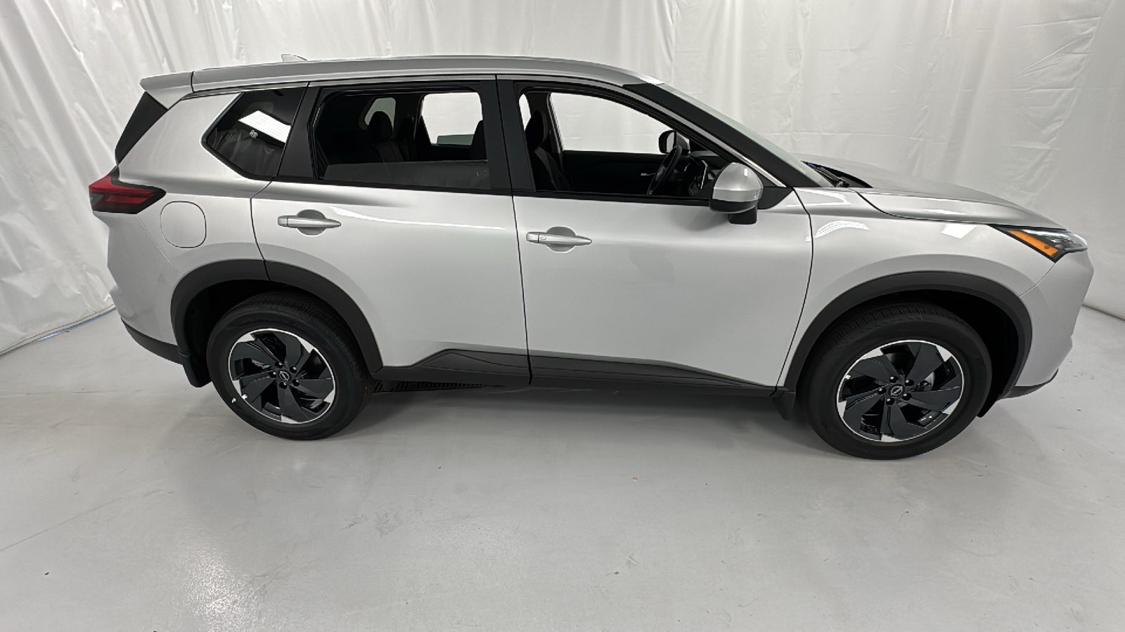 2025 Nissan Rogue SV 2