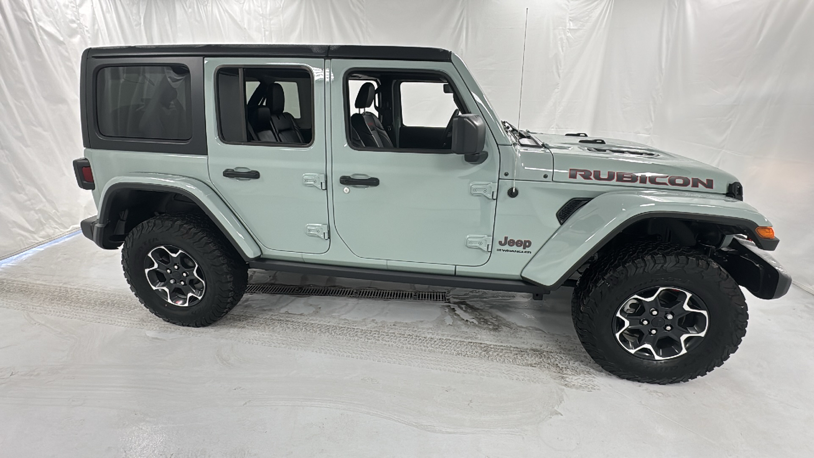 2023 Jeep Wrangler Rubicon 2