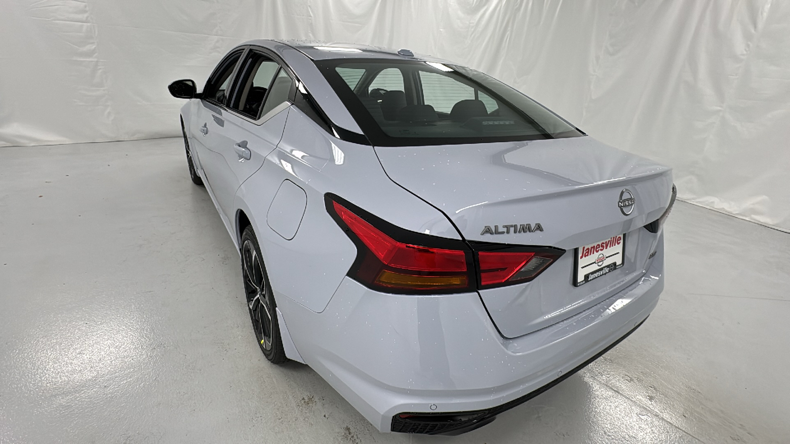 2025 Nissan Altima  5