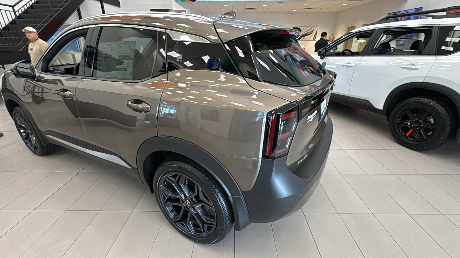 2025 Nissan Kicks SR 5