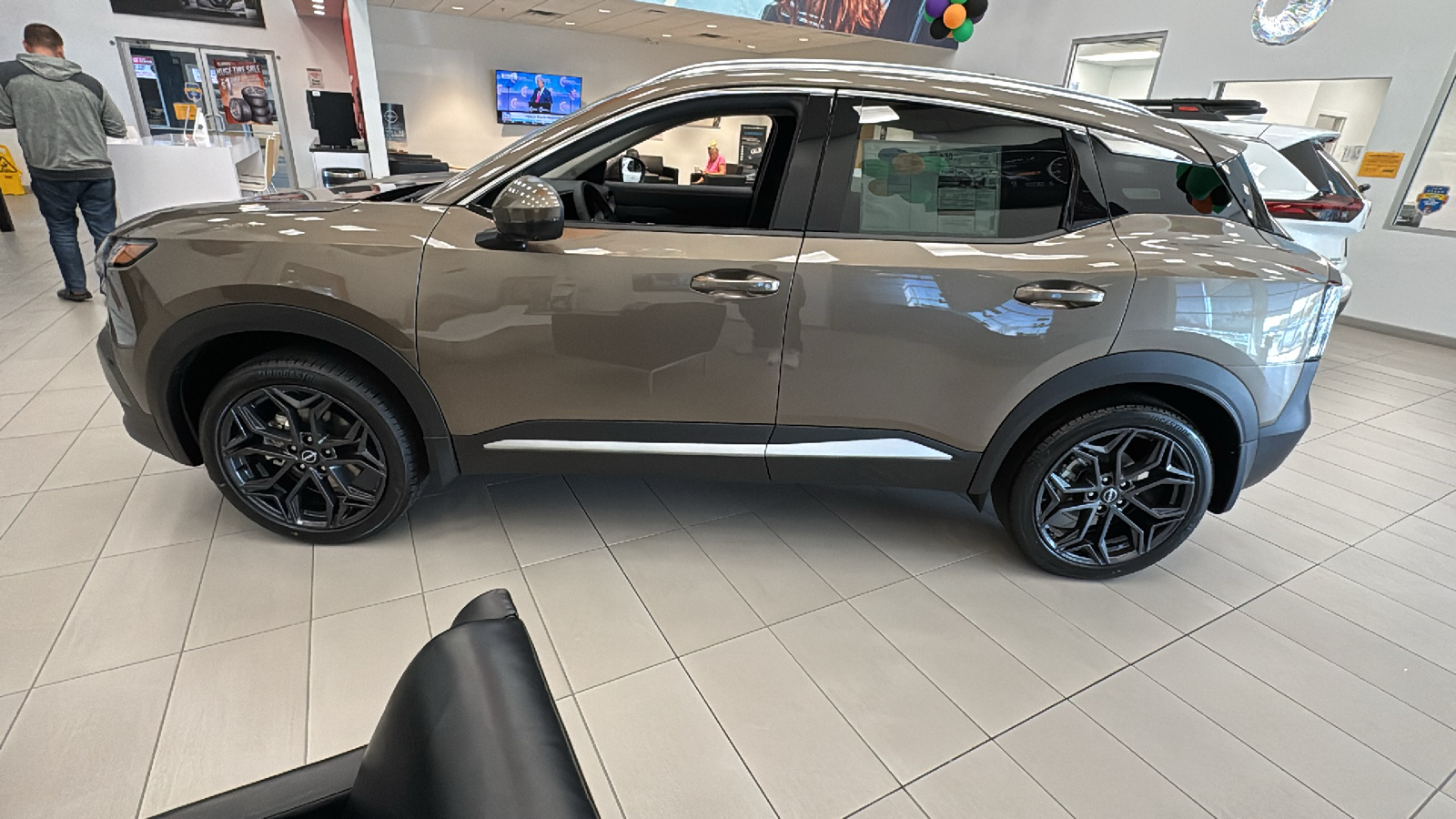 2025 Nissan Kicks SR 6