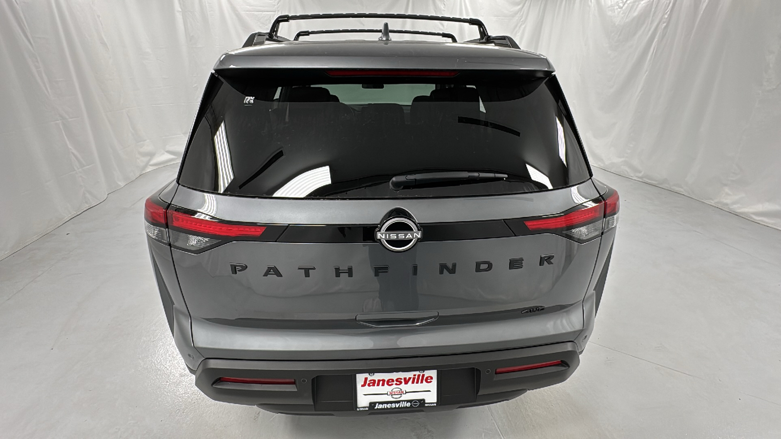 2025 Nissan Pathfinder SV 4