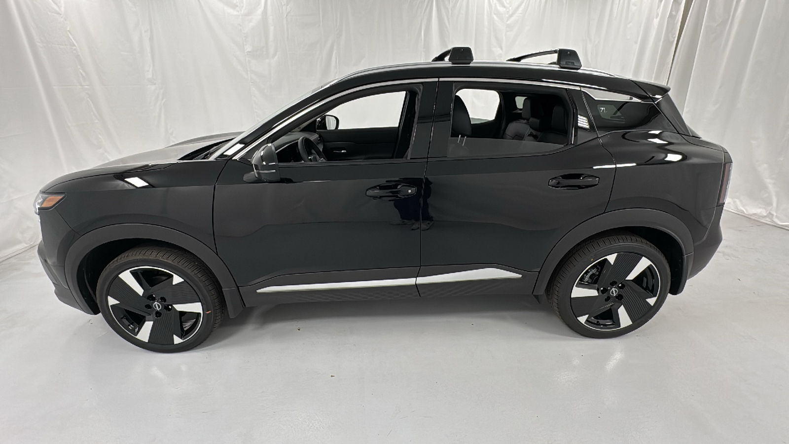 2025 Nissan Kicks SR 6