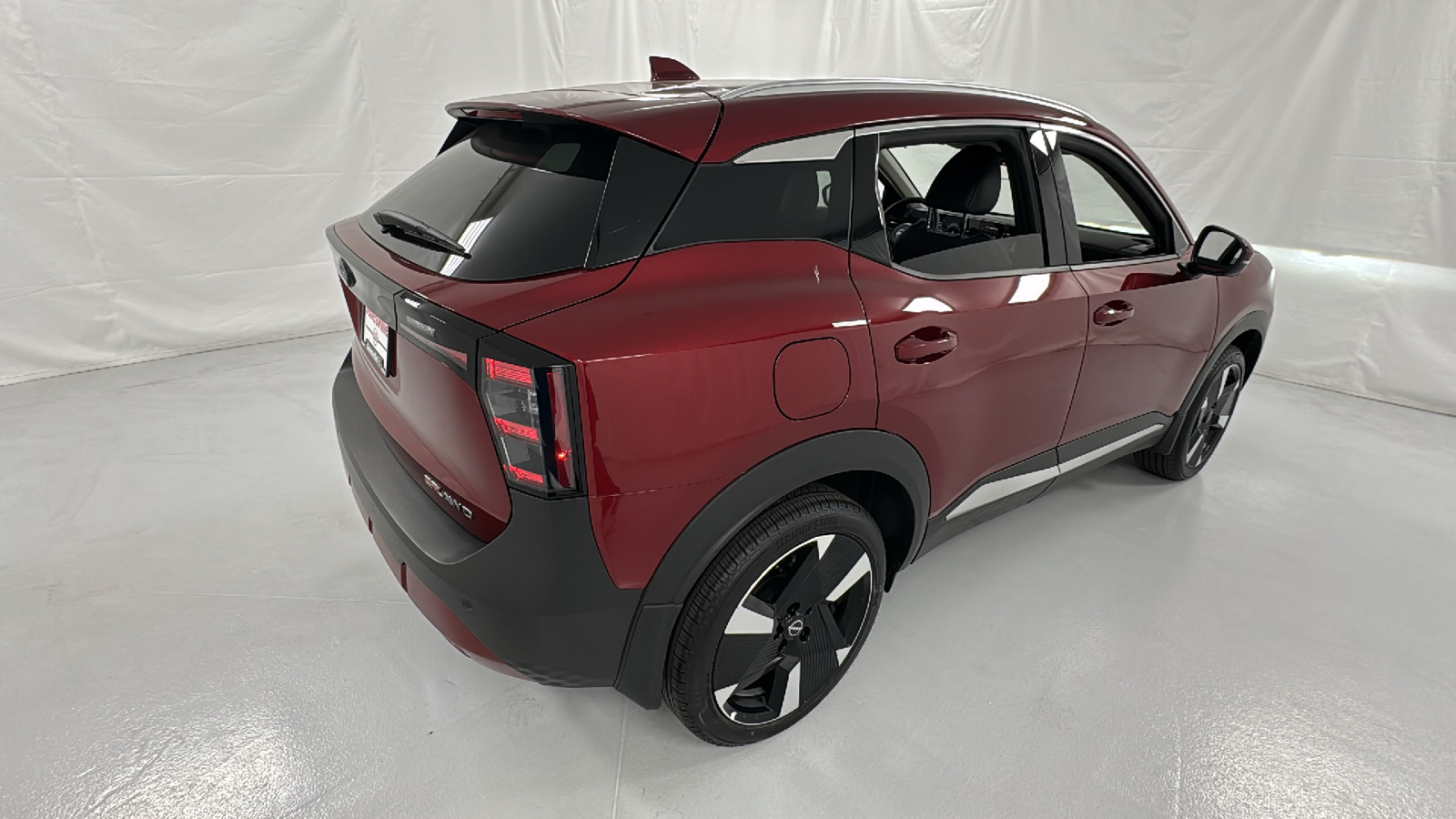 2025 Nissan Kicks SR 3