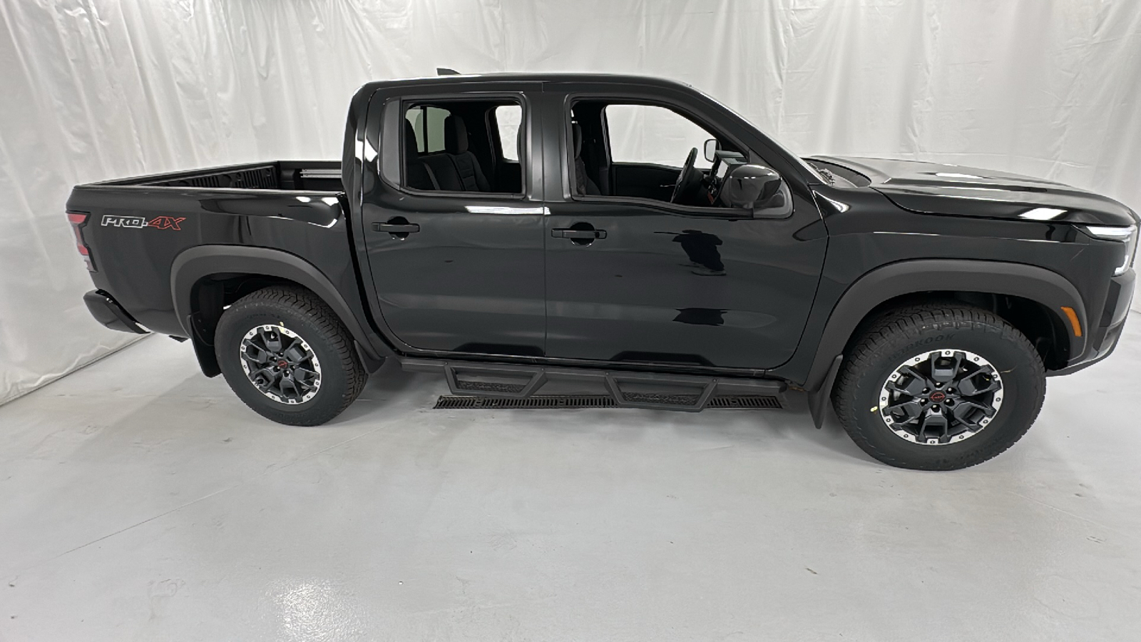 2025 Nissan Frontier PRO-4X 2