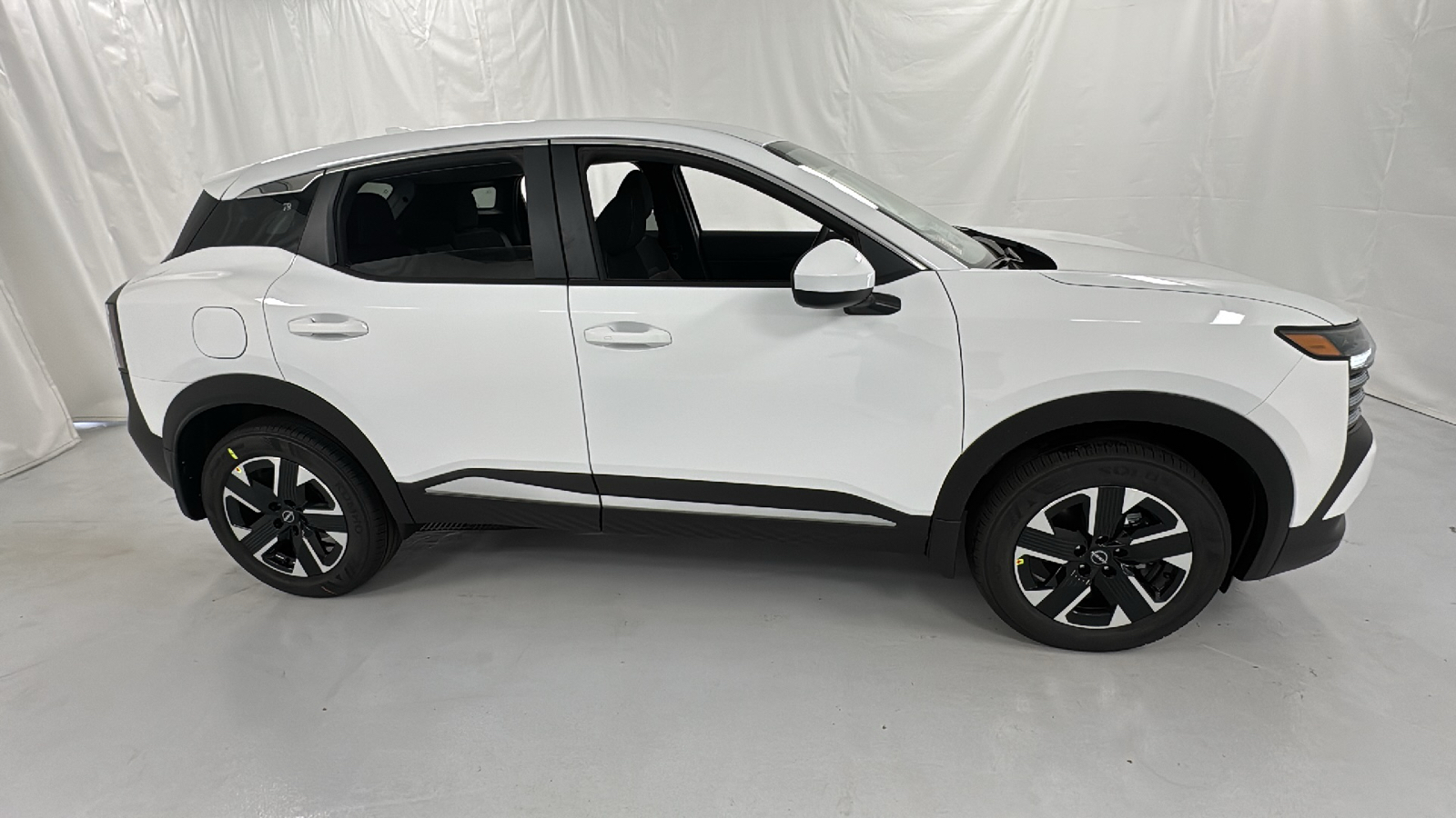 2025 Nissan Kicks SV 2