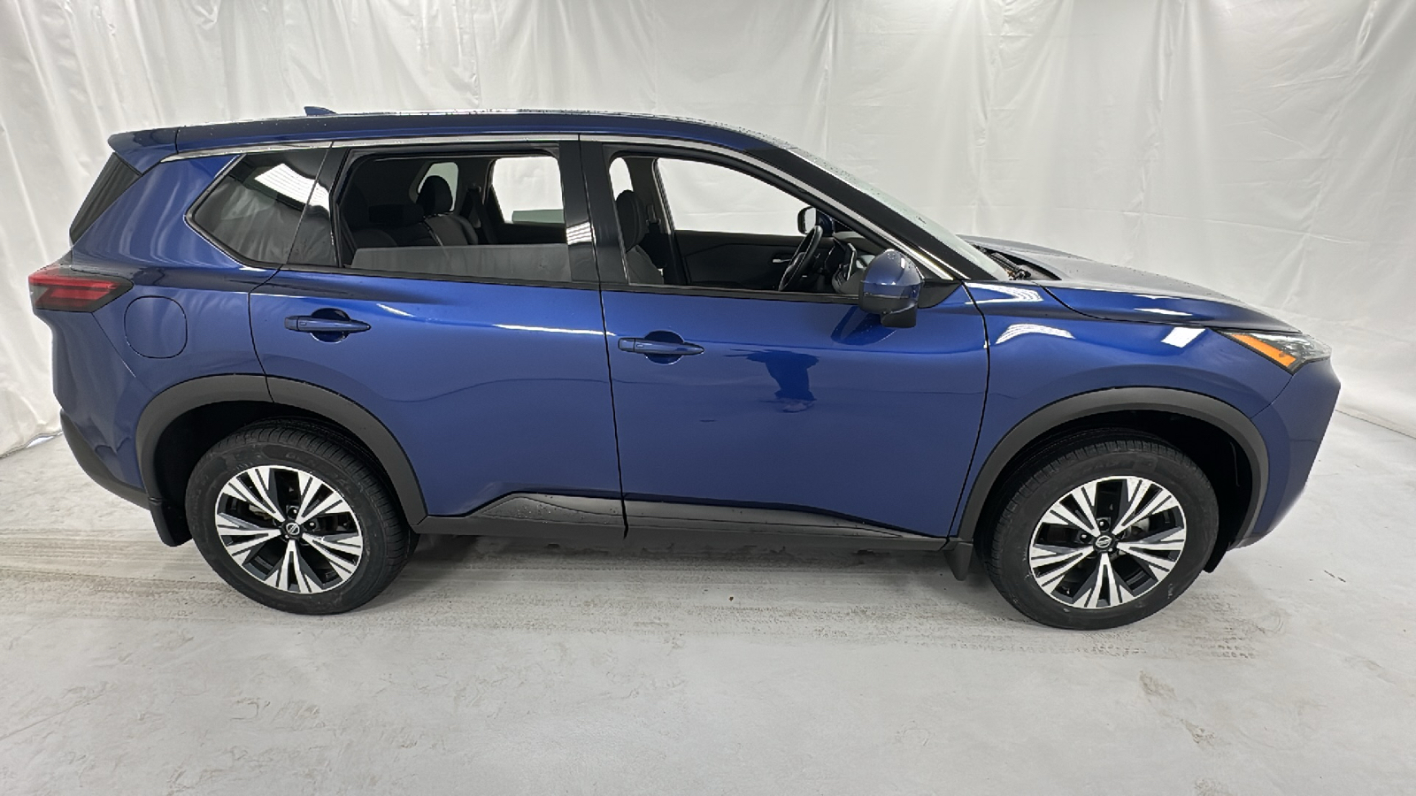 2021 Nissan Rogue SV 2