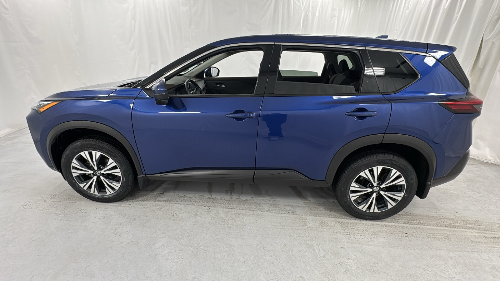 2021 Nissan Rogue SV 6