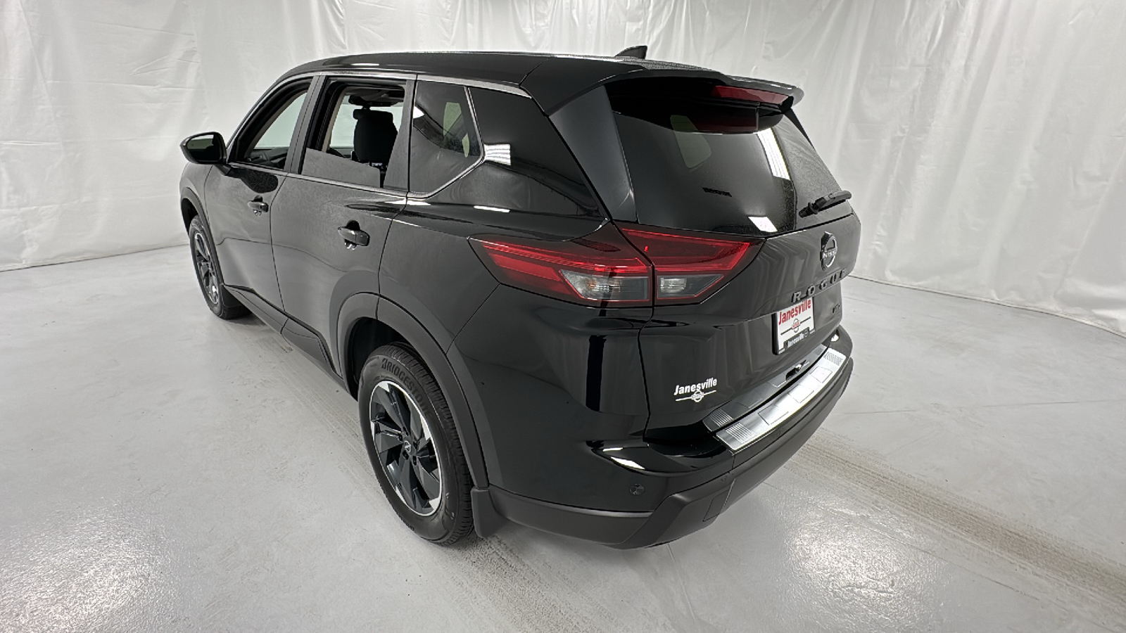 2025 Nissan Rogue SV 5