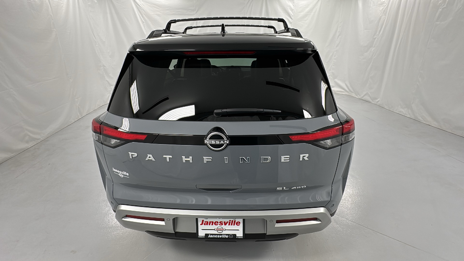 2025 Nissan Pathfinder SL 4