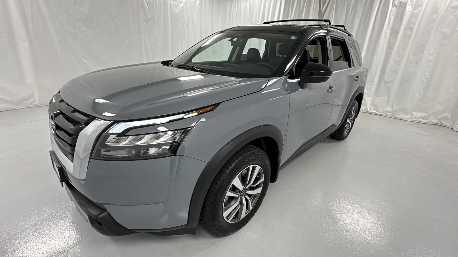 2025 Nissan Pathfinder SL 7