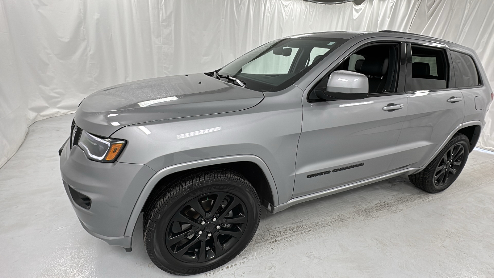 2020 Jeep Grand Cherokee Altitude 7