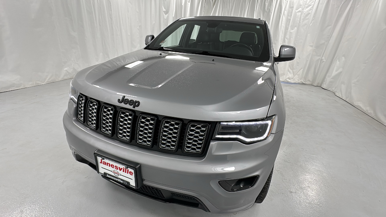 2020 Jeep Grand Cherokee Altitude 8