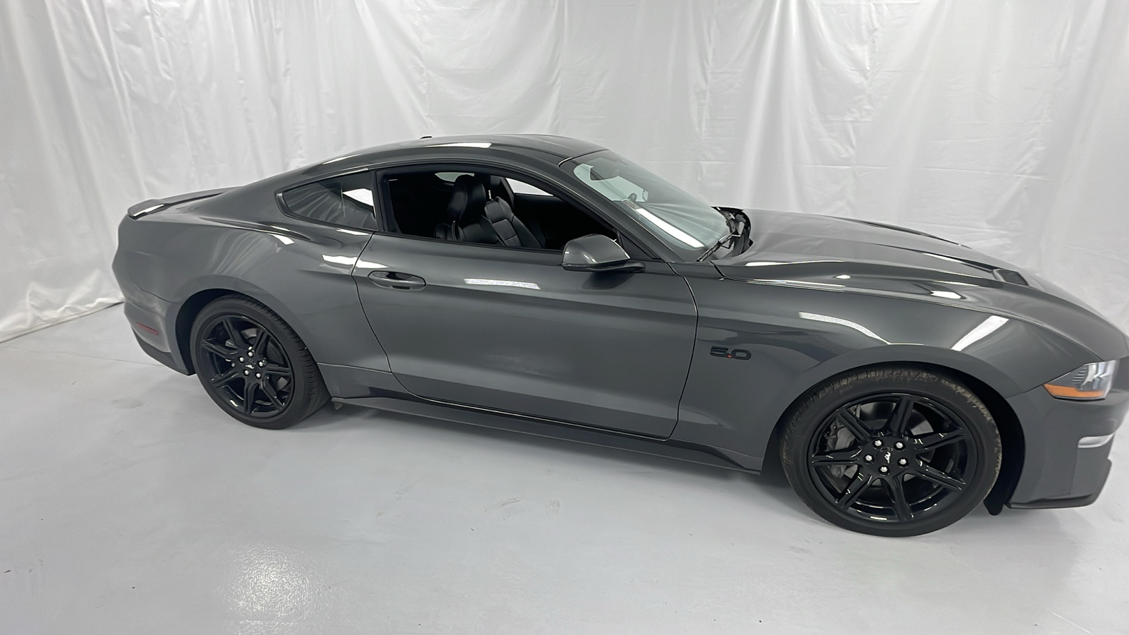 2019 Ford Mustang GT Premium 2